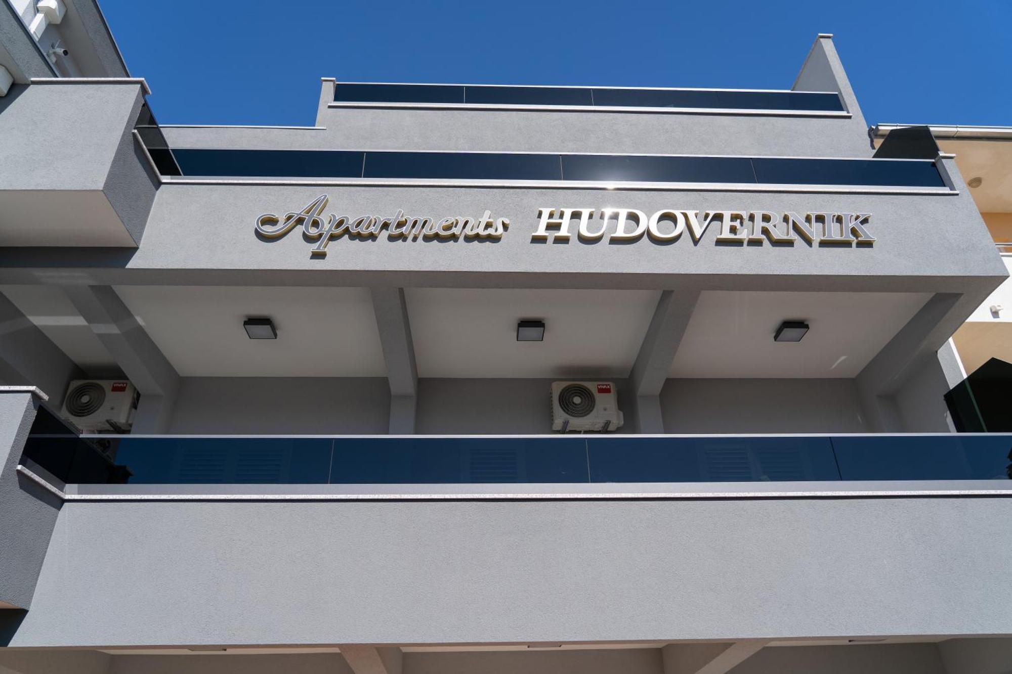 Apartments Hudovernik 巴什卡沃达 外观 照片