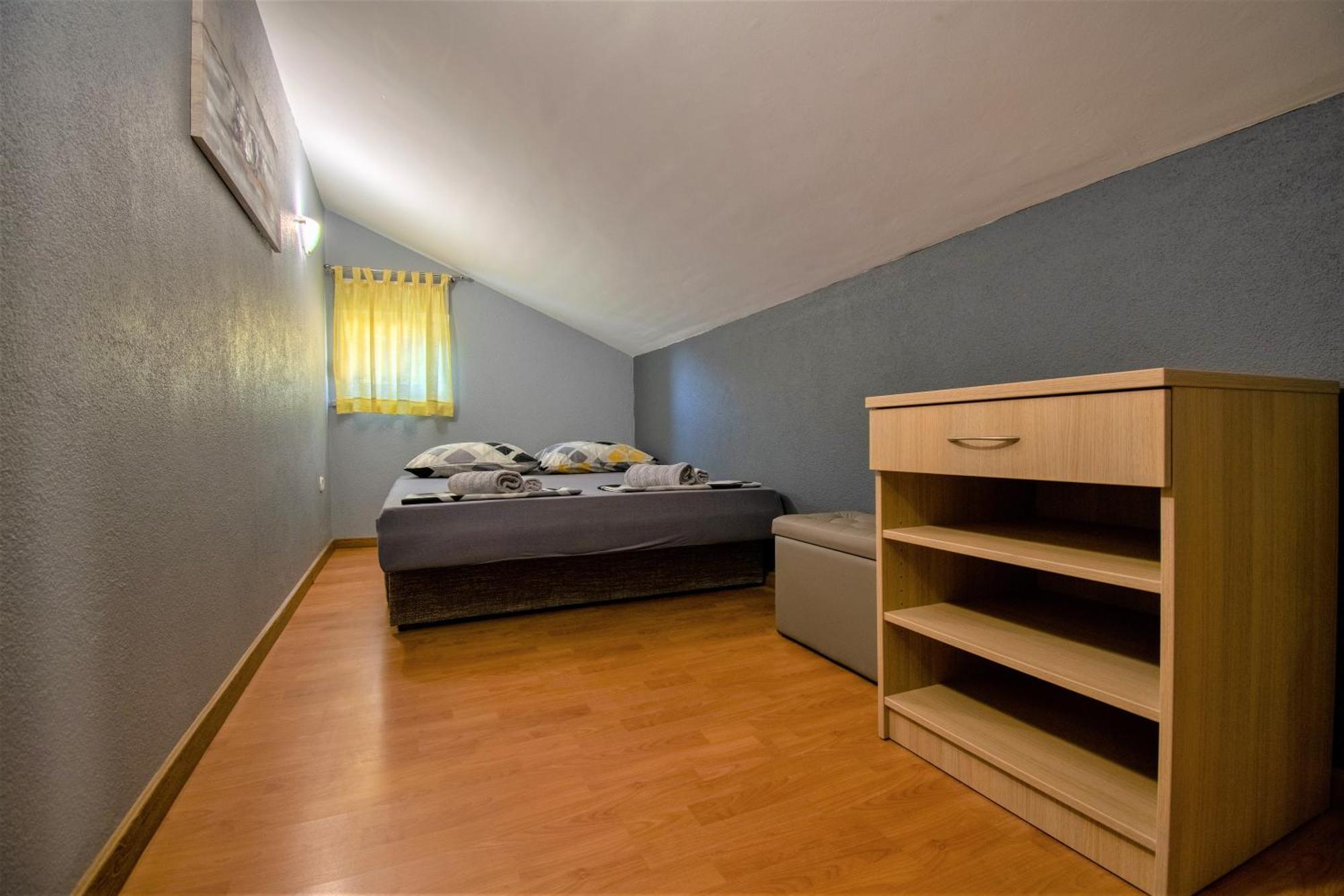 Apartments Hudovernik 巴什卡沃达 外观 照片